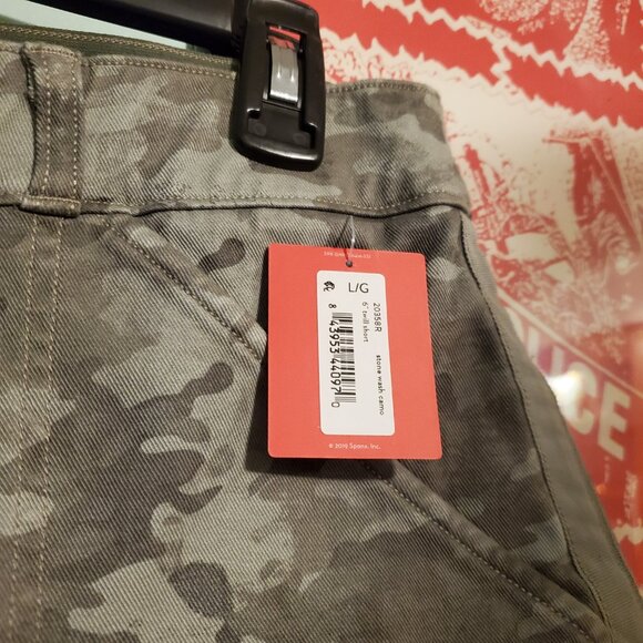 Spanx Stretch Twill Shorts In Green Camouflage Women's Size Large NWT - Picture 13 of 14
